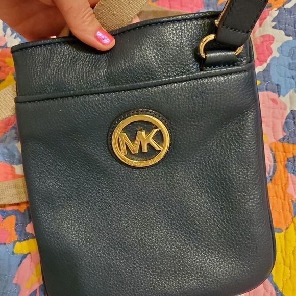 Michael Kors Crossbody Handbag - Picture 2 of 6